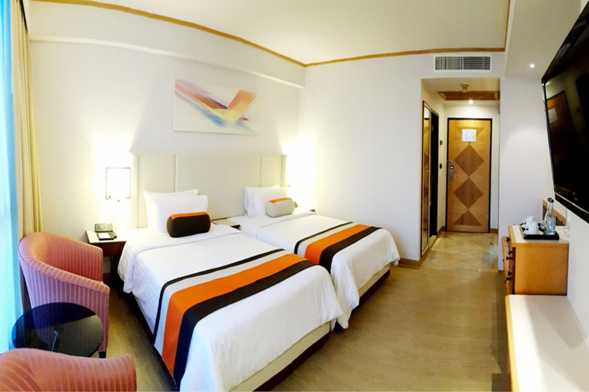 The Four Wings Hotel Банкок Екстериор снимка